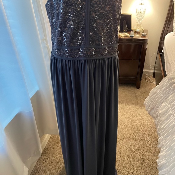 NW Women Dress - Picture 6 of 15